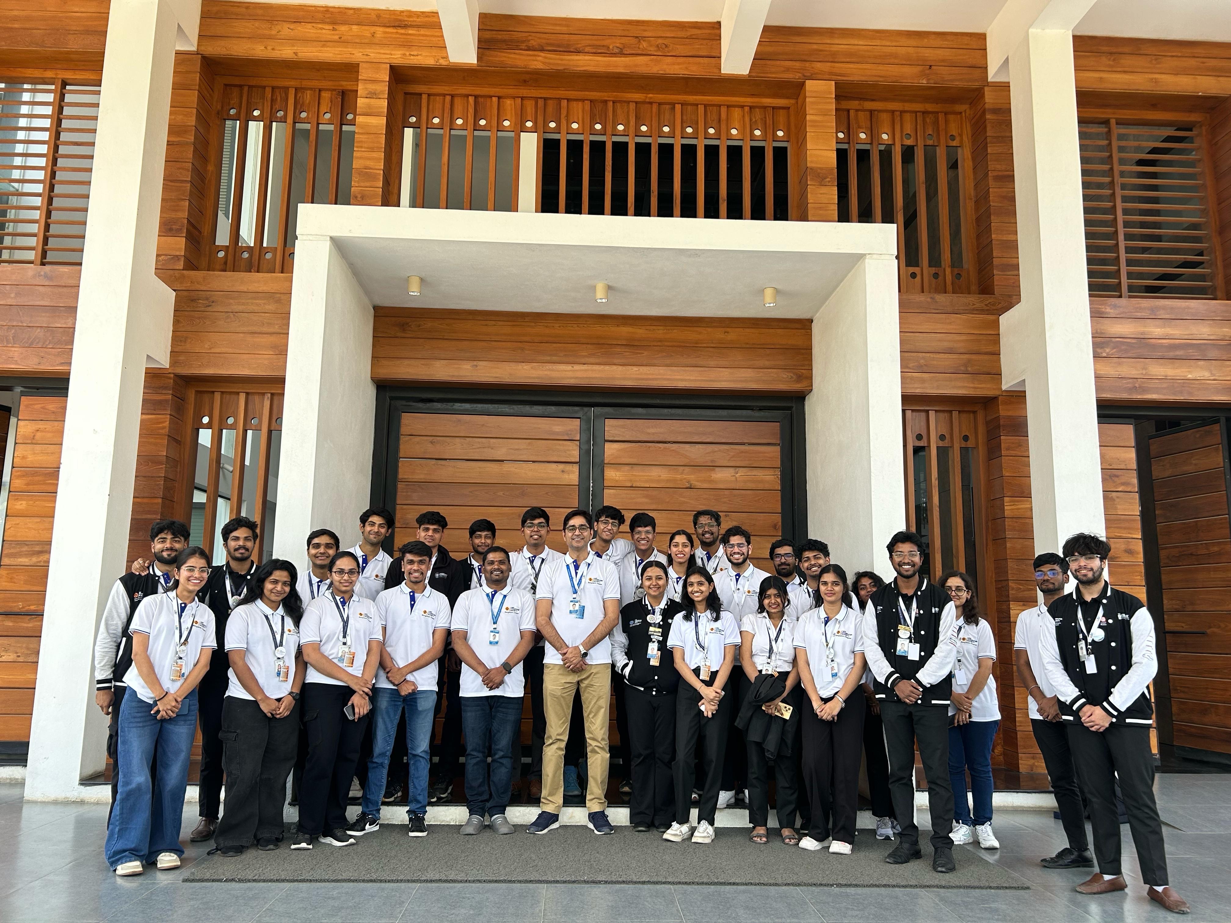 Visual archive photo 7